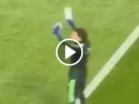 El recibimiento de Guillermo Ochoa en su regreso al Estadio Azteca