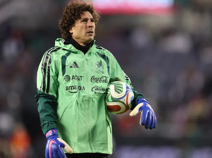 Javier Aguirre le confirma a Guillermo Ochoa si será titular en el Mundial del 2026