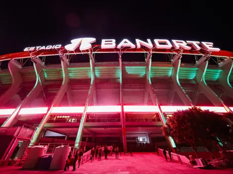 Afición explota contra el Club América por el trato a sus abonados en el regreso al Estadio Azteca