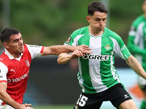 La afición del Betis lanzó duras críticas contra Fidalgo
