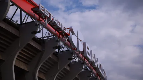 El regreso al Estadio Azteca ha levantado mucha polémica entre la afición.