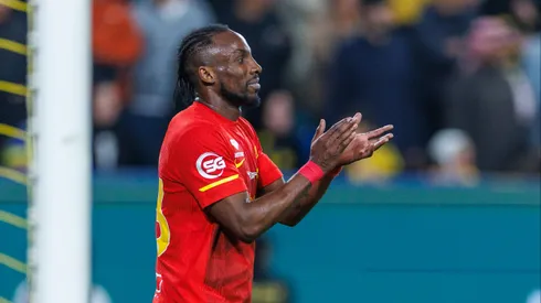 Julián Quiñones tuvo un partido difícil en Arabia Saudita.