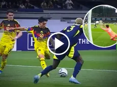 La tremenda jugada de Alejandro Zendejas que casi termina en golazo