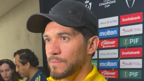 Henry Martín dio la cara a pesar de no tener participación por lesión.