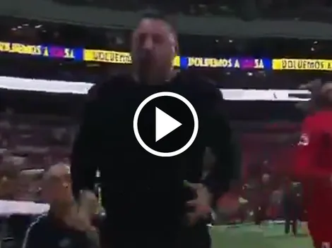 La patética seña de Antonio Mohamed a Jardine y su cuerpo técnico