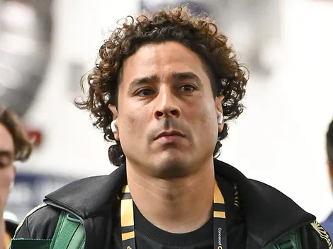 Entrenador de porteros del AEL Limassol responde a las críticas contra el juego de Memo Ochoa