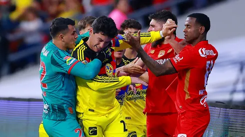 Toluca se va contra el América por la campal.