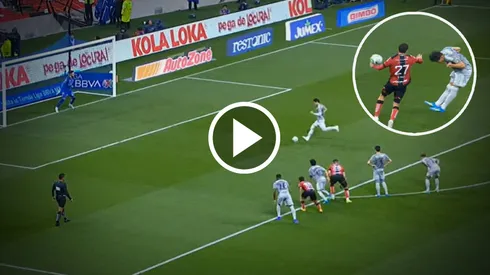 Veiga se perdió un penal claro frente al Atlas.