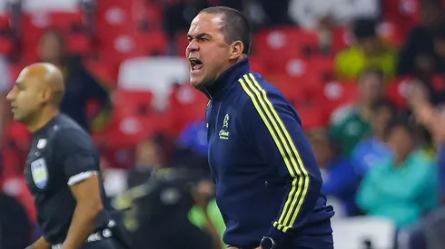 Jardine no confía en los laterales del América.