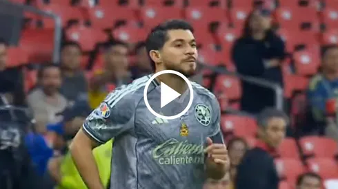 La afición esperó mucho por el regreso de Henry.