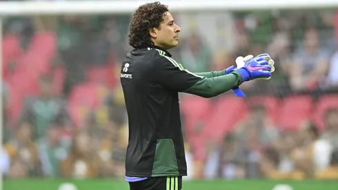 Guillermo Ochoa vive sus últimos días como futbolistas profesional.