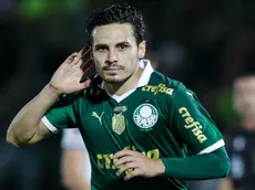 Raphael Veiga reaparece con Palmeiras en plenas vacaciones