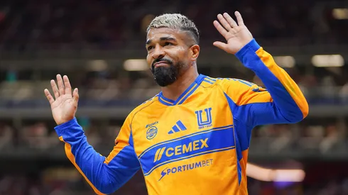 Rodrigo Aguirre se va criticado tras escasez goleadora con Tigres.