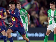 Álvaro Fidalgo es titular con el Real Betis contra el FC Barcelona pero lo sacan del partido en el peor momento