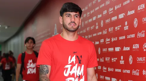 Alejandro Gómez, opción para reforzar la central de América.