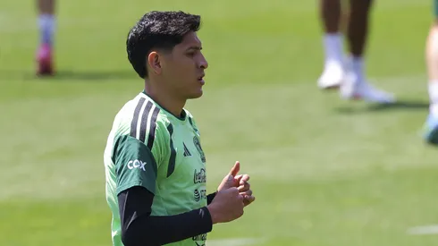 Edson Álvarez fue apartado del Fenerbahce