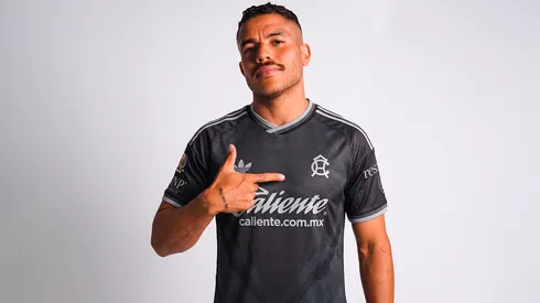 Así luciría Jonathan dos Santos con el nuevo uniforme del Club América de visita.