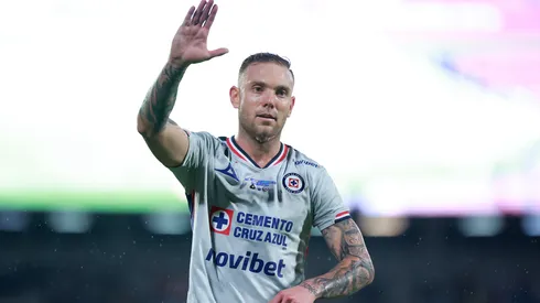 América no inquieta el título de Cruz Azul.