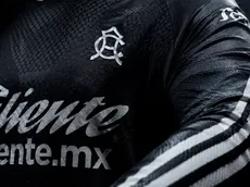 Salen nuevas imágenes del uniforme de visita del Club América de manga larga