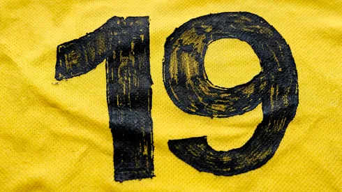 Muchos aficionados se han sorprendido con estas camisetas.
