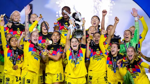¡La afición estalló!
