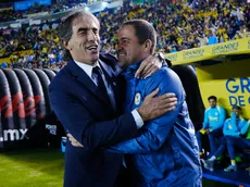Guillermo Almada aterrizó en la CDMX y la afición de América ya espera su incorporación oficial