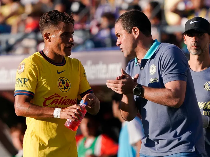 Salida de Jardine provocaría el adiós de Jonathan Dos Santos