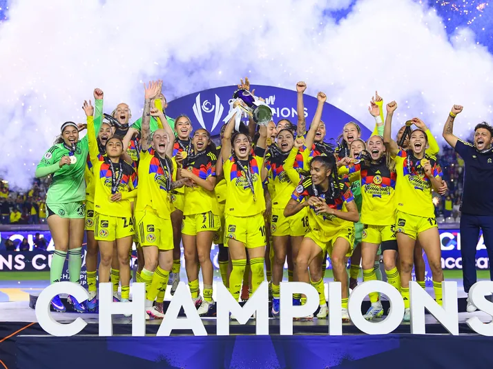 Afición explota contra la Liga MX por "olvidar" el histórico título de América Femenil