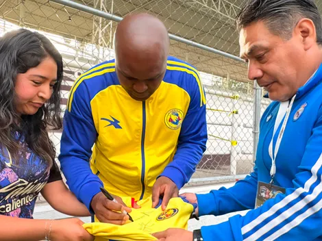 Aquivaldo Mosquera se luce en su regreso como Leyenda del América