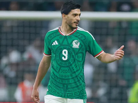 La afición del América dicta sentencia sobre el futuro de Raúl Jiménez