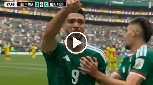Raúl Jiménez anotó su primer gol en mundiales y no evitó el llanto con dedicatoria al cielo