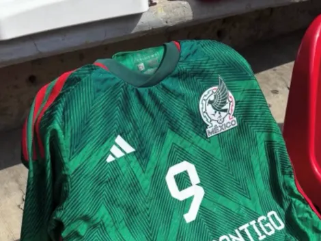 Raúl Jiménez recibe emotivo detalle de su familia en el México vs. Sudáfrica