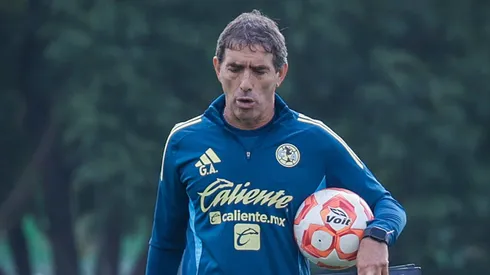 Guillermo Almada duda sobre el futuro de 4 jugadores en América.