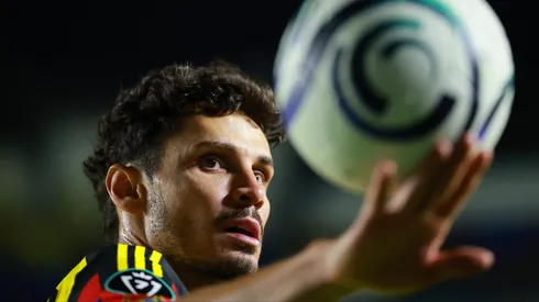Raphael Veiga será de los pocos que se quedarán en el Club América como extranjeros.
