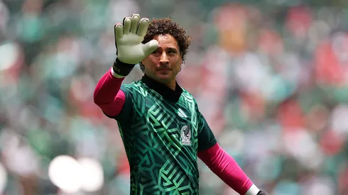 Guillermo Ochoa va por otro récord en su carrera.