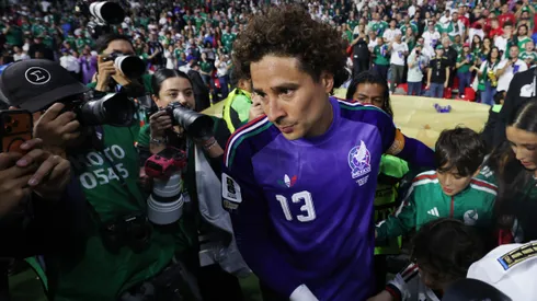 Guillermo Ochoa vivió su última gran noche como portero profesional.