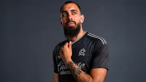 Borja Iglesias así luciría con el uniforme de visita del Club América.