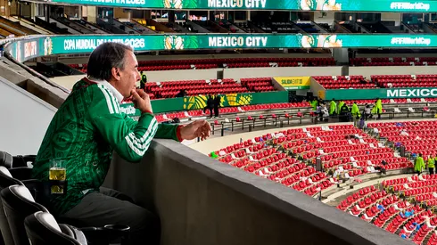 Emilio Azcárraga se vio dolido luego de la eliminación del conjunto mexicano en el Mundial.