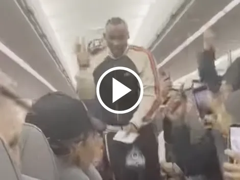 Afición agradece a Julián Quiñones por su Mundial con cántico en avión
