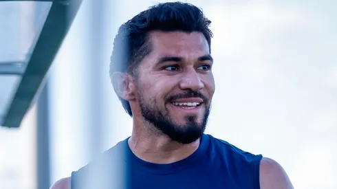 Henry Martín podría tener los días contados en Coapa.