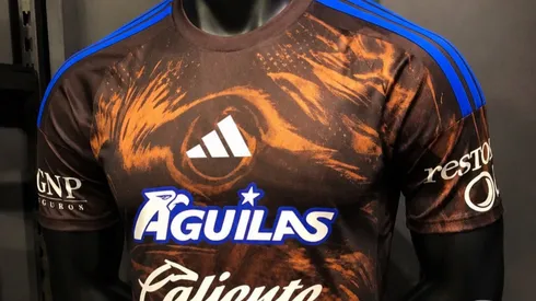 El tercer uniforme ha sido duramente cuestionado.
