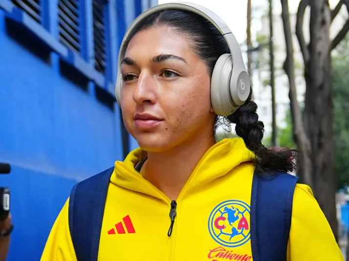 Xcaret Pineda levanta la mano por la titularidad en el América Femenil