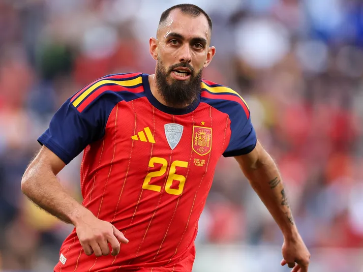 Borja Iglesias aplaza su postura ante la oferta del América