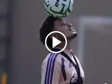 Raphael Veiga muestra su calidad con balón en la práctica de América