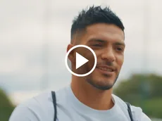 Raúl Jiménez se olvida de América y reporta oficialmente con los Wolves