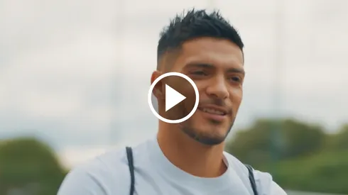 Raúl Jiménez reportó con los Wolves una vez más.
