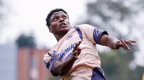 Óscar Perea arranca su camino en el más grande.