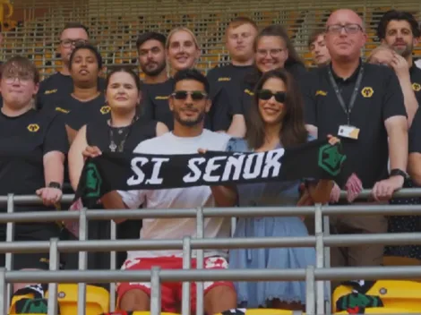 Raúl Jiménez dio emotivo regalo a los aficionados de Wolverhampton tras su regreso