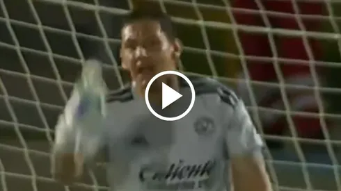 Rodolfo Cota explotó contra toda la defensa azulcrema.