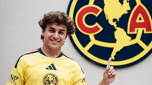 Álvarez le habría llenado el ojo a Almada en una semana.